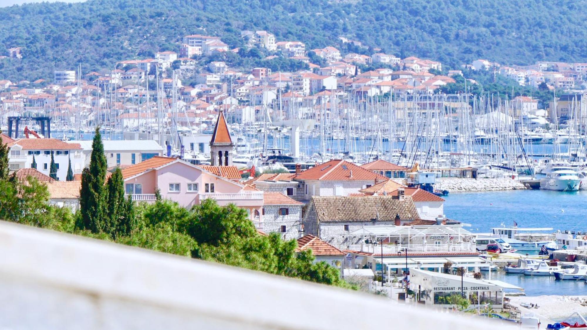 Hotel Bavaria Trogir Donji Seget Esterno foto