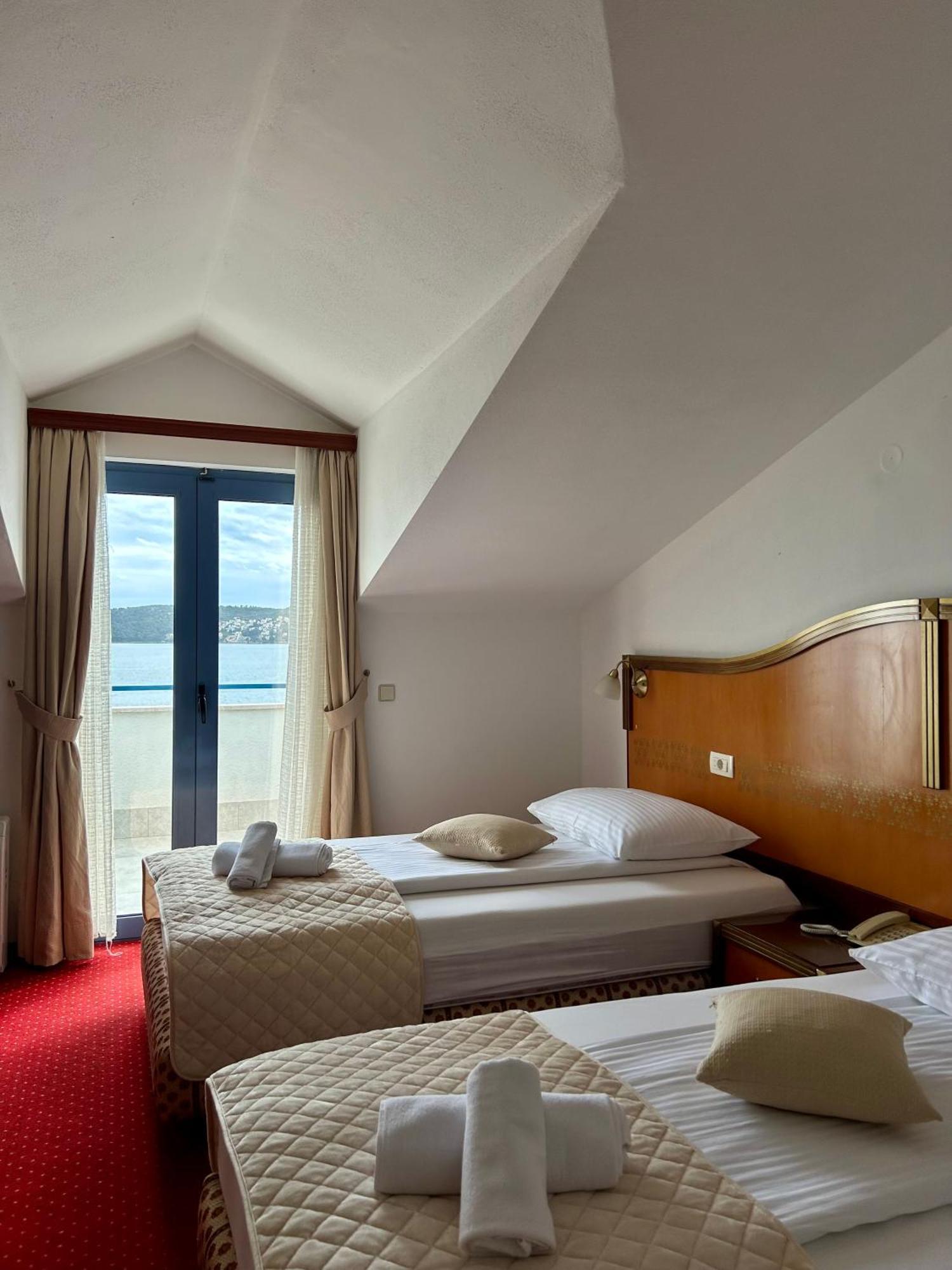 Hotel Bavaria Trogir Donji Seget Esterno foto