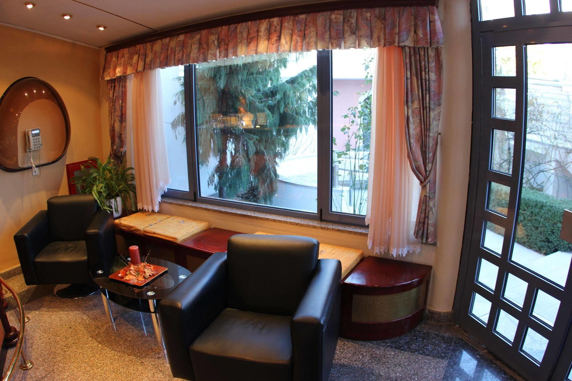 Hotel Bavaria Trogir Donji Seget Esterno foto